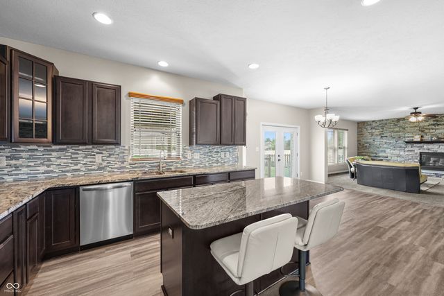 1628 Ballyganner Drive, Avon, IN 46123