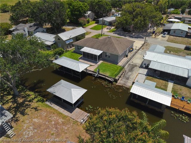 13 Silk Oak Street, Lake Placid, FL 33852
