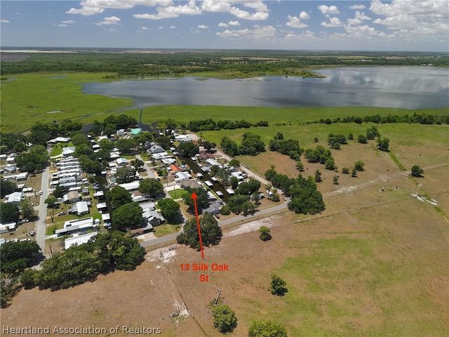 13 Silk Oak Street, Lake Placid, FL 33852