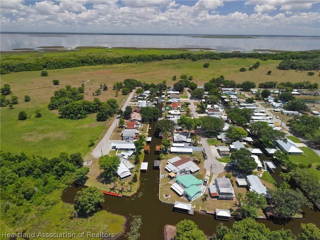 13 Silk Oak Street, Lake Placid, FL 33852