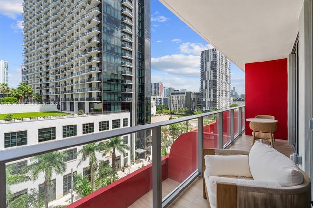 90 NE 32nd St 806, Miami, FL 33127