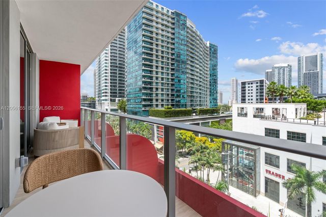 90 NE 32nd St 806, Miami, FL 33127