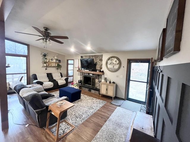 3657 Lusan DRIVE, Cedarburg, WI 53012