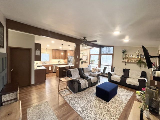 3657 Lusan DRIVE, Cedarburg, WI 53012