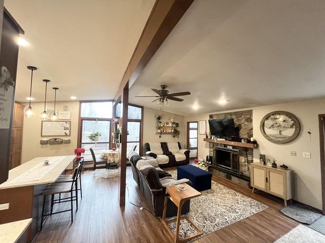 3657 Lusan DRIVE, Cedarburg, WI 53012