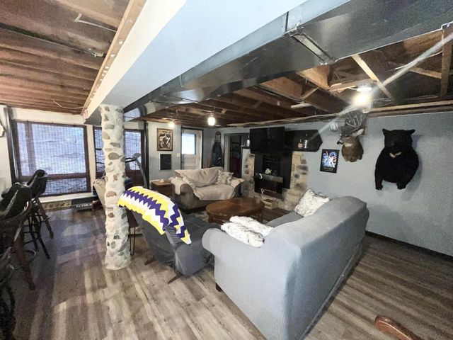 3657 Lusan DRIVE, Cedarburg, WI 53012