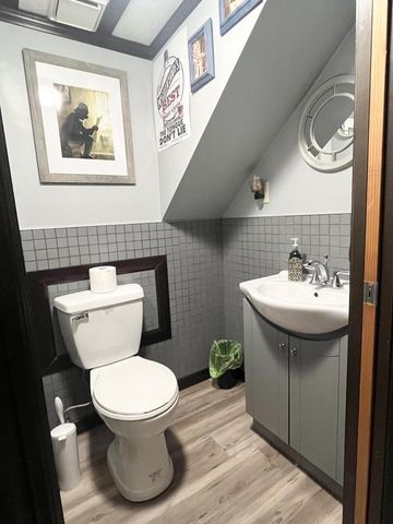 3657 Lusan DRIVE, Cedarburg, WI 53012