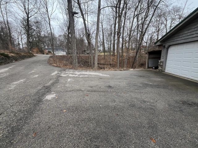 3657 Lusan DRIVE, Cedarburg, WI 53012