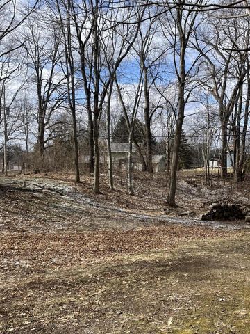 3657 Lusan DRIVE, Cedarburg, WI 53012