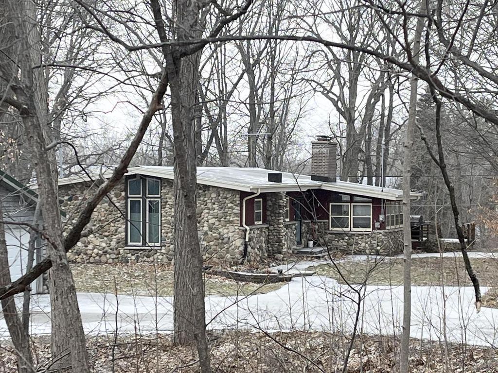 3657 Lusan DRIVE, Cedarburg, WI 53012