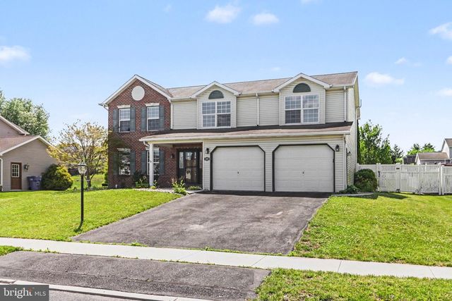 195 MARTEL CIR, Dillsburg, PA 17019