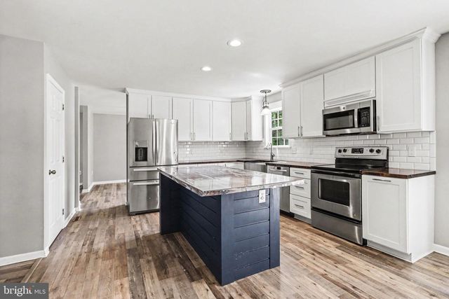 195 MARTEL CIR, Dillsburg, PA 17019