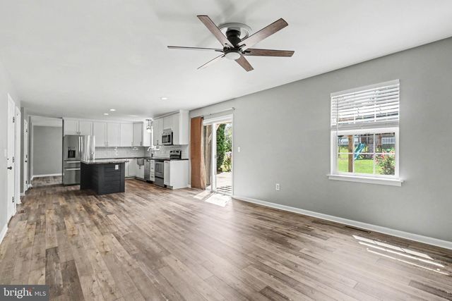 195 MARTEL CIR, Dillsburg, PA 17019