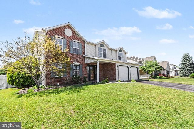 195 MARTEL CIR, Dillsburg, PA 17019