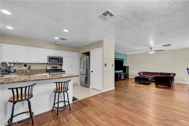 1102 Arapaho Way, Boulder City, NV 89005