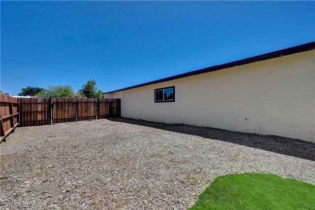 1102 Arapaho Way, Boulder City, NV 89005