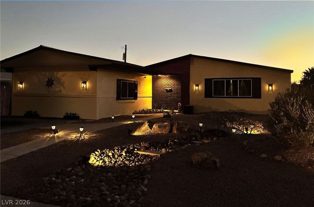 1102 Arapaho Way, Boulder City, NV 89005