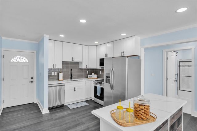 445 63RD STREET, Holmes Beach, FL 34217