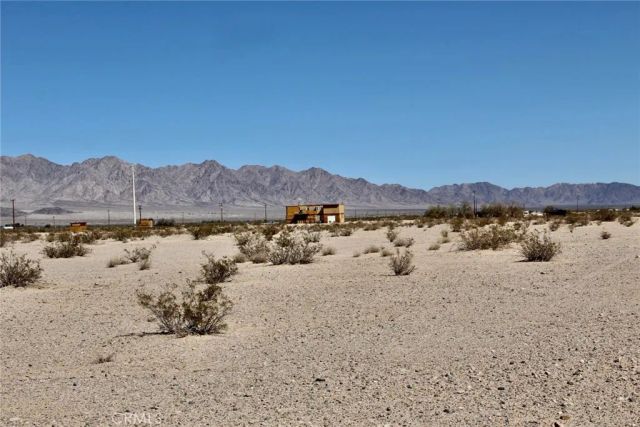 6281811 Amboy, 29 Palms, CA 92277