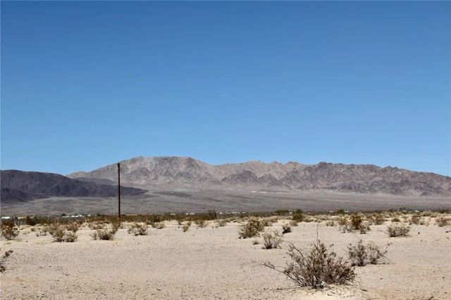 6281811 Amboy, 29 Palms, CA 92277