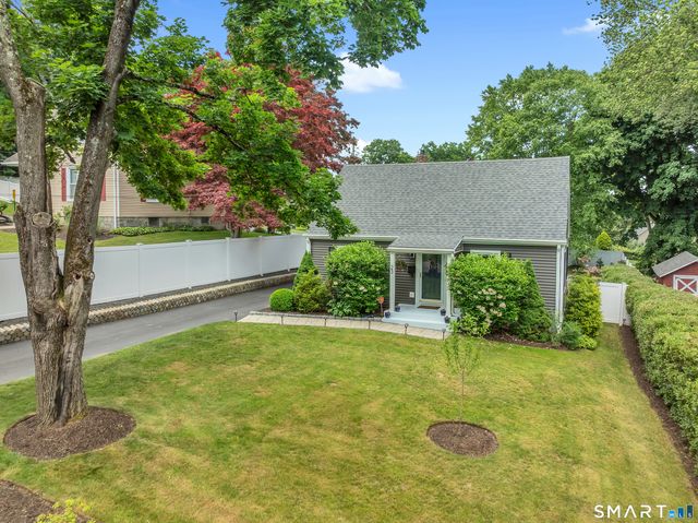 23 Highland Avenue, Bethel, CT 06801