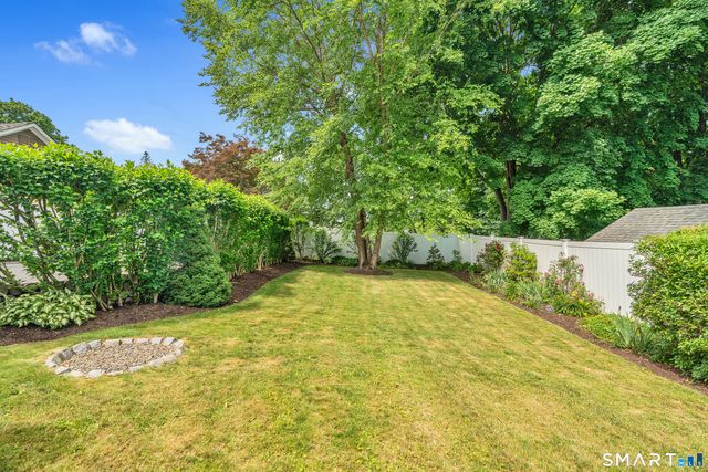 23 Highland Avenue, Bethel, CT 06801