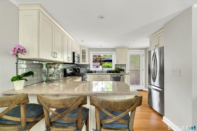 23 Highland Avenue, Bethel, CT 06801