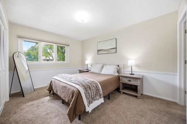 2844 Hickory Street N, Fargo, ND 58102