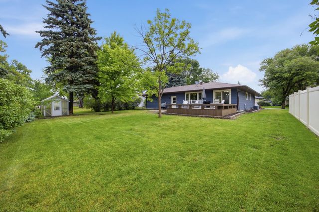 2844 Hickory Street N, Fargo, ND 58102