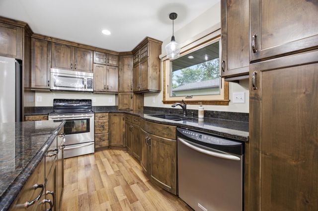 2844 Hickory Street N, Fargo, ND 58102
