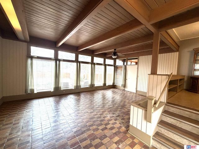 1806 S 50th Street, Lincoln, NE 68506