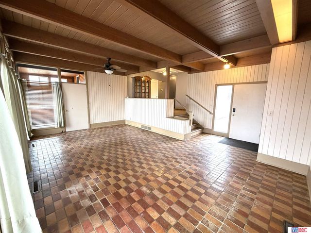 1806 S 50th Street, Lincoln, NE 68506