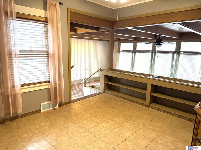 1806 S 50th Street, Lincoln, NE 68506