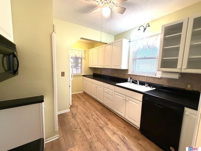 1806 S 50th Street, Lincoln, NE 68506