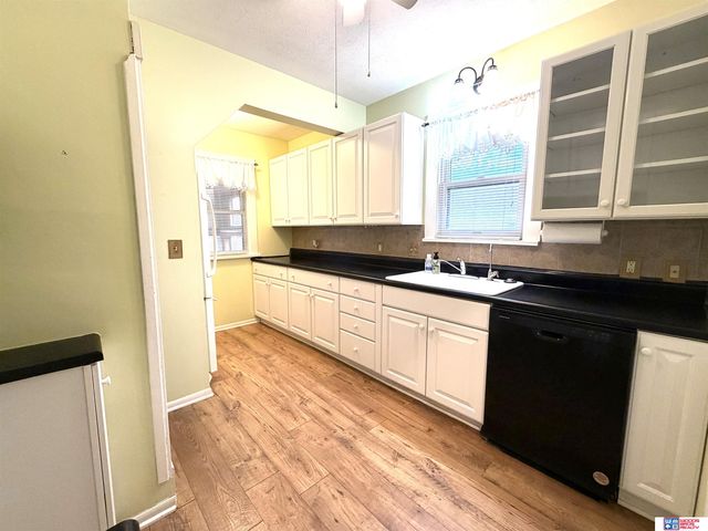 1806 S 50th Street, Lincoln, NE 68506