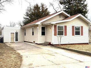 1806 S 50th Street, Lincoln, NE 68506