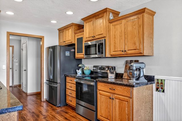 422 Fieldstone Road, Clever, MO 65631