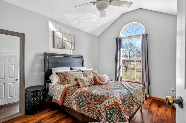 422 Fieldstone Road, Clever, MO 65631