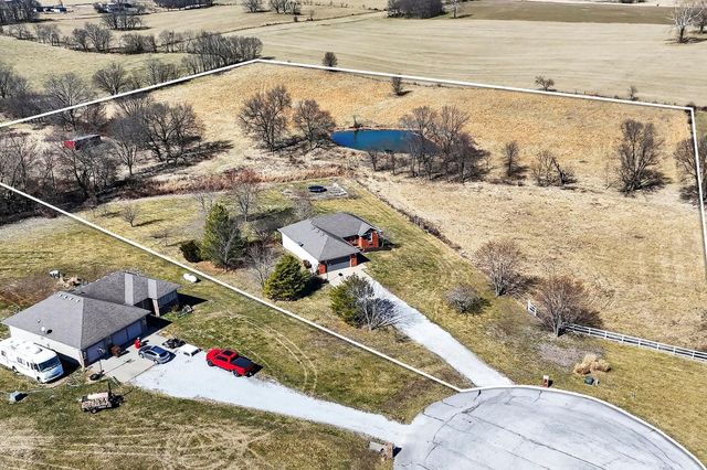 422 Fieldstone Road, Clever, MO 65631