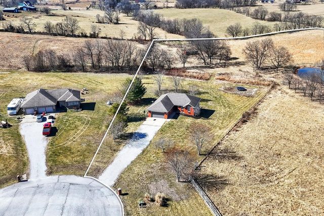 422 Fieldstone Road, Clever, MO 65631