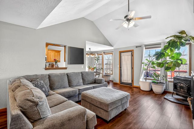 422 Fieldstone Road, Clever, MO 65631