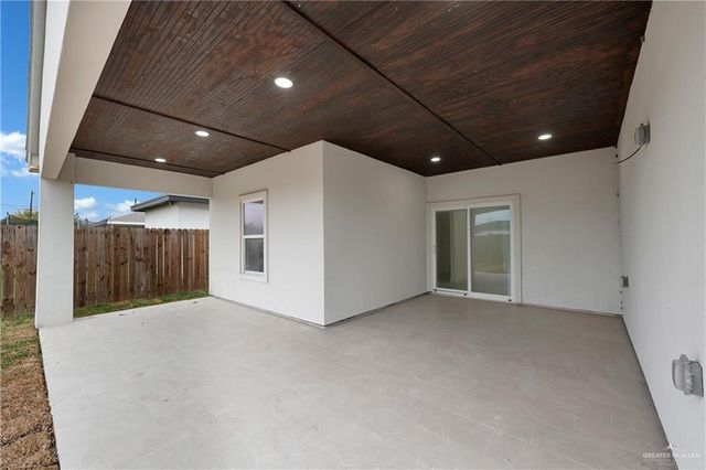 3310 Las Vistas Lane, Weslaco, TX 78596