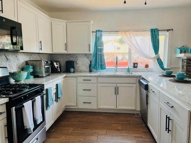 824 N Willis Street, Visalia, CA 93291