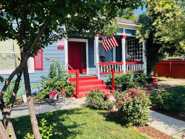 824 N Willis Street, Visalia, CA 93291