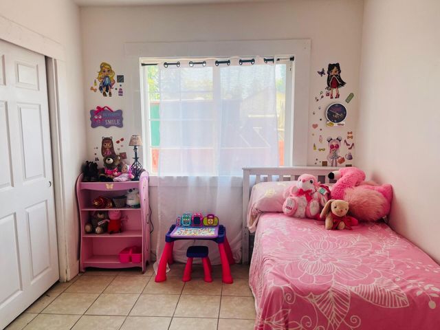 824 N Willis Street, Visalia, CA 93291