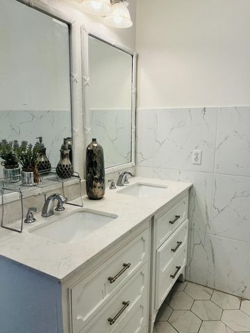 824 N Willis Street, Visalia, CA 93291