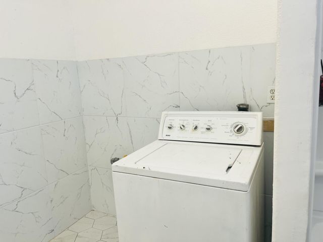 824 N Willis Street, Visalia, CA 93291