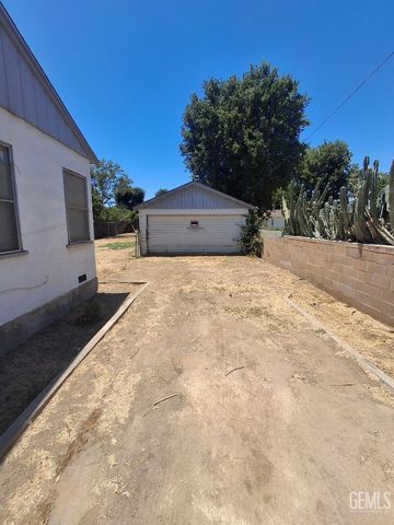 908 Bunting Drive, Bakersfield, CA 93307