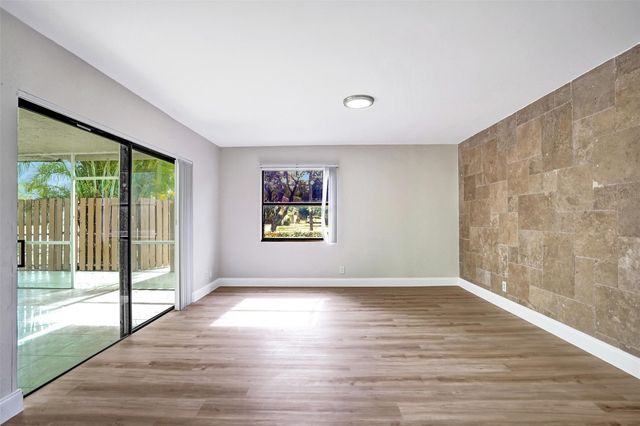 4872 NW 95th Avenue, Sunrise, FL 33351