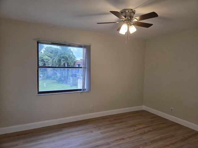 4872 NW 95th Avenue, Sunrise, FL 33351